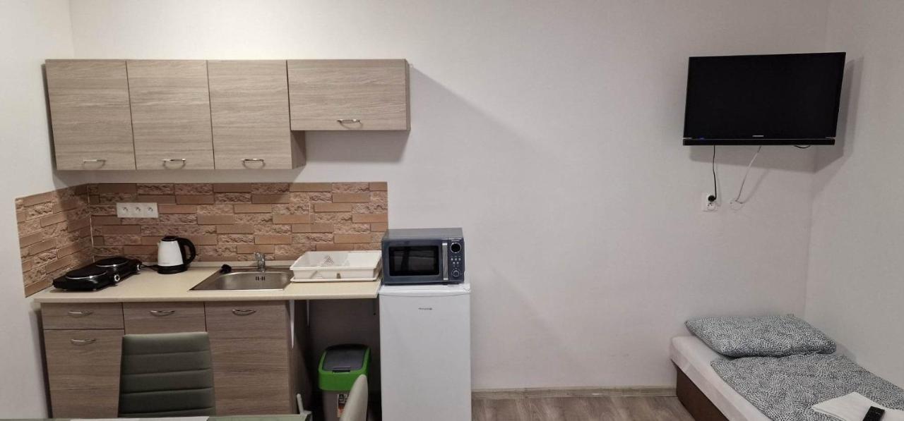 Andrea Ubytovanie Štúrovo Zewnętrze zdjęcie